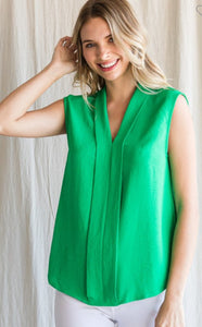 Jodifl Solid V-Neck Pleated Top - Emerald