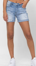 Load image into Gallery viewer, Going Places Boyfriend Shorts